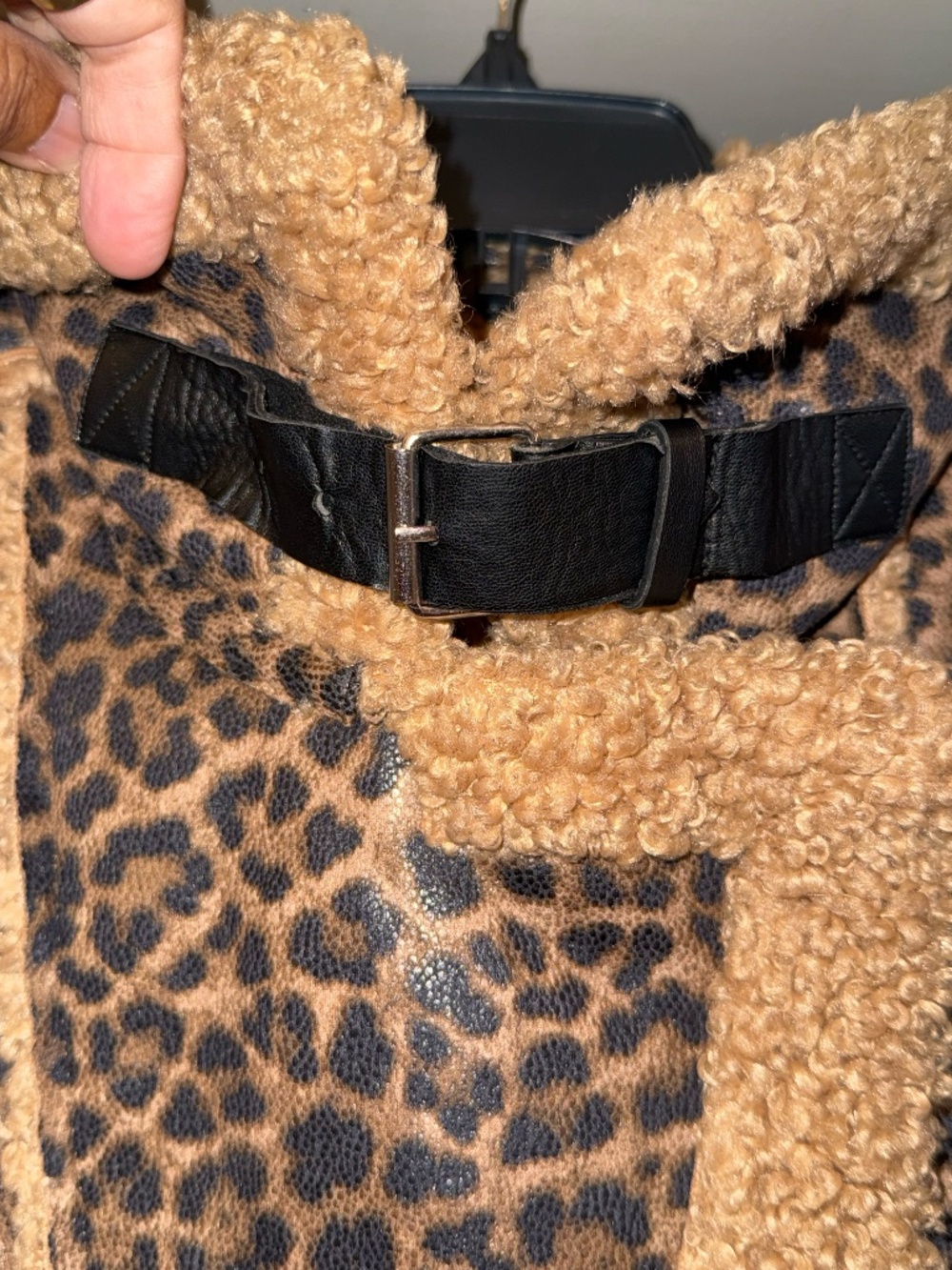 BlankNYC Small S Blank NYC leopard bonded leopard print shearling moto jacket - Picture 10 of 10